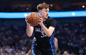 建队基石！弗拉格得分、篮板、助攻、抢断领跑全队 联盟唯一